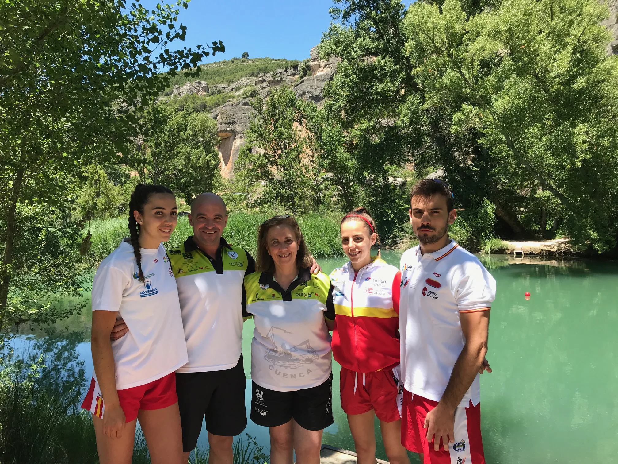 Piragüismo Cuenca con Carácter homenajea a quienes se han enfrentado en primera línea a la COVID-19 en una jornada de puertas abiertas para “remar juntos contracorriente”