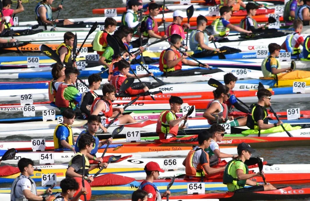 Las jóvenes promesas del piragüismo español triunfan en Sevilla 