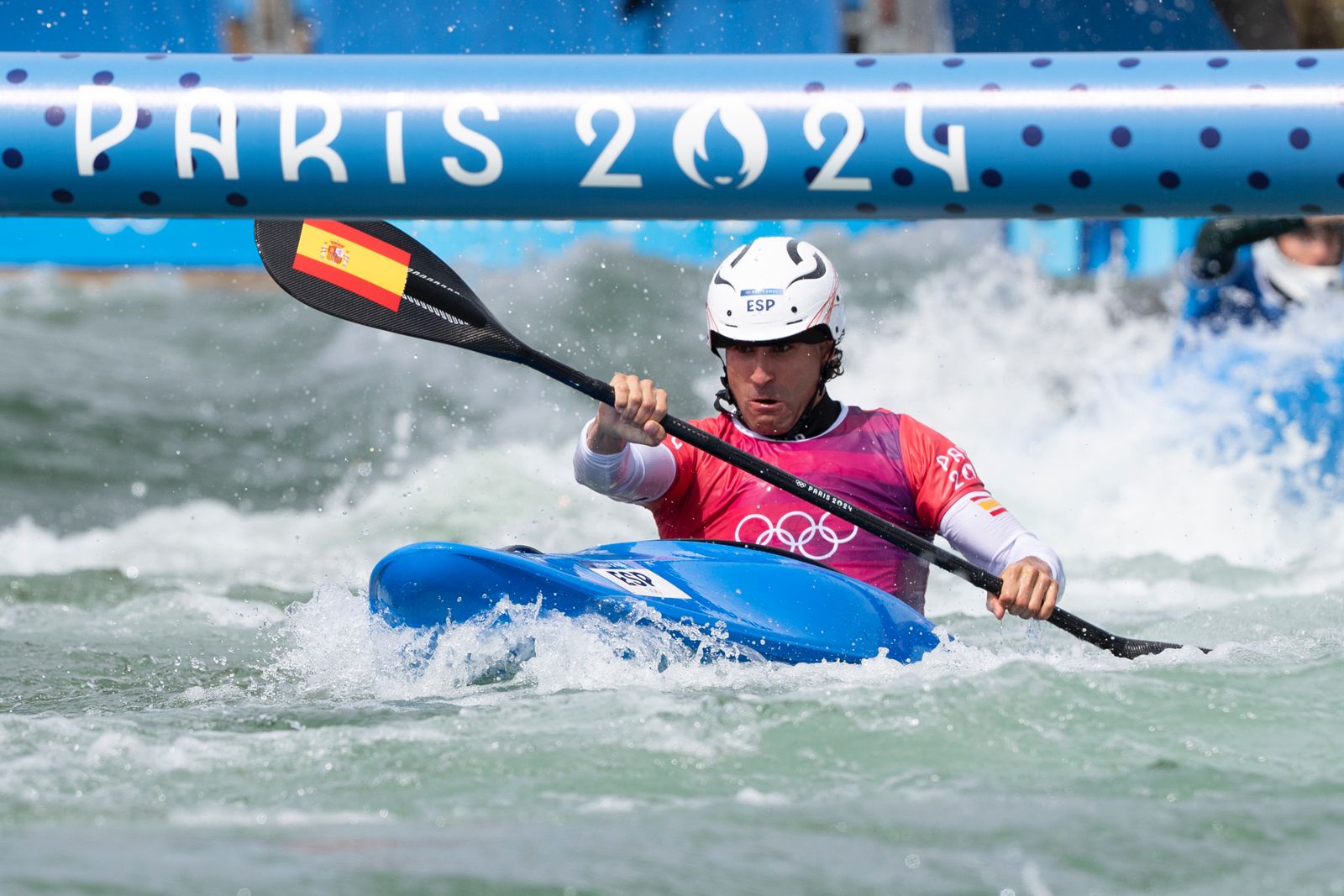 Manu Ochoa y Maialen Chourraut avanzan en Kayak Cross