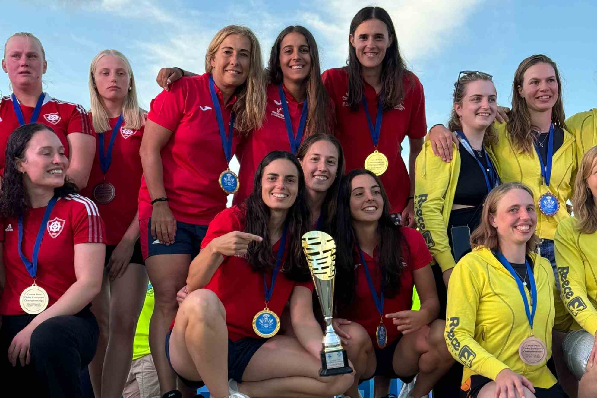 La AD Pinatarense se hace con el título de Campeonas de Europa de Clubes de Kayak Polo