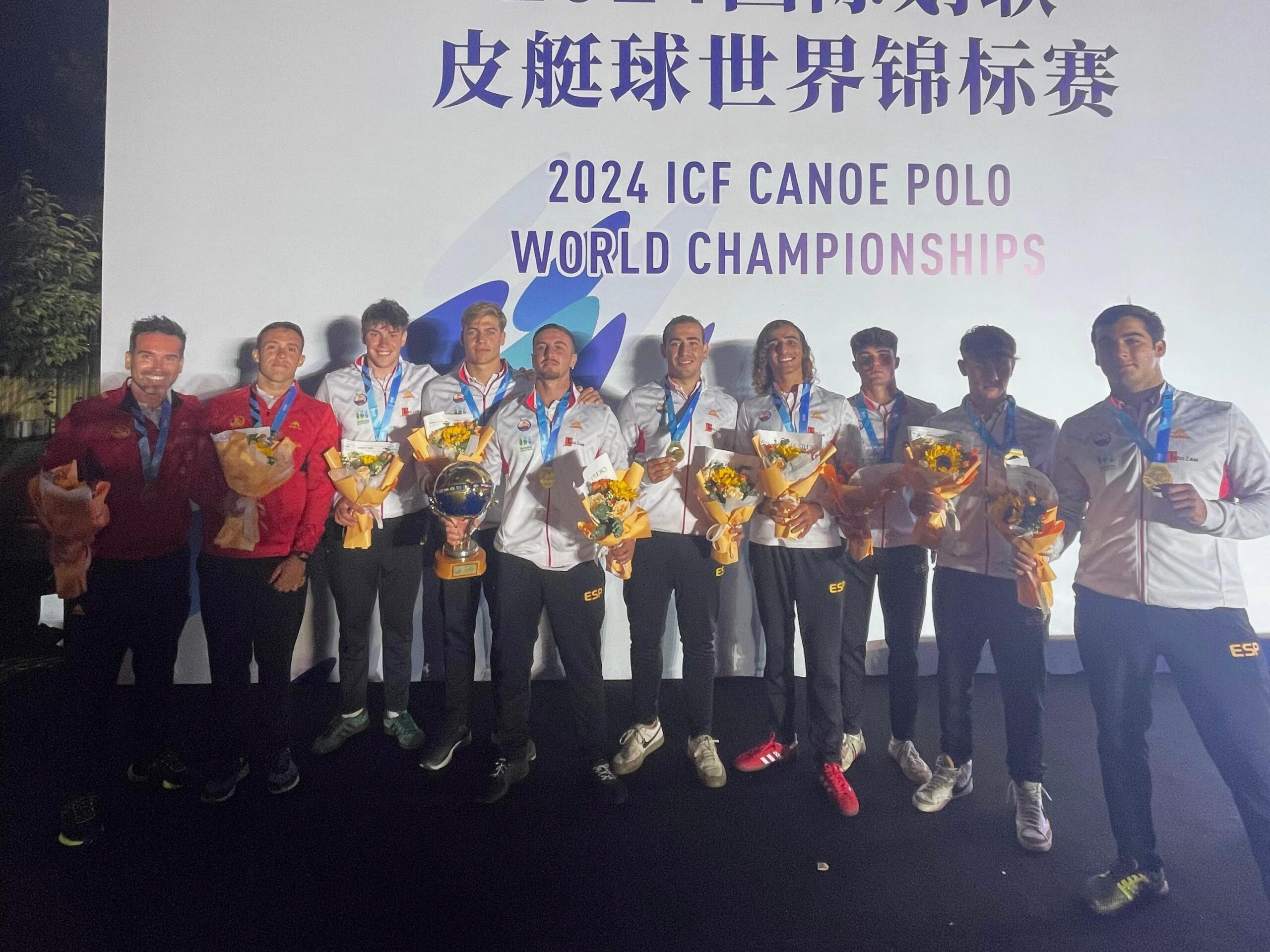 Los Sub 21 del Kayak Polo español se visten de oro en el mundial de China mientras que las chicas se cuelgan la plata