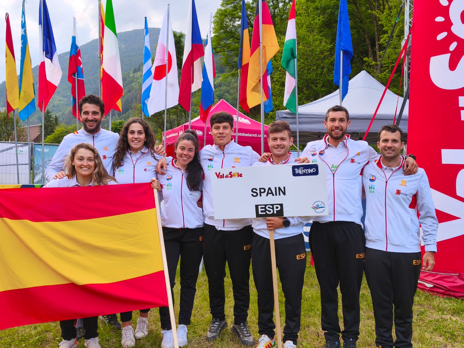 España ya está en Mezzana para disputar el Campeonato de Europa de Aguas Bravas