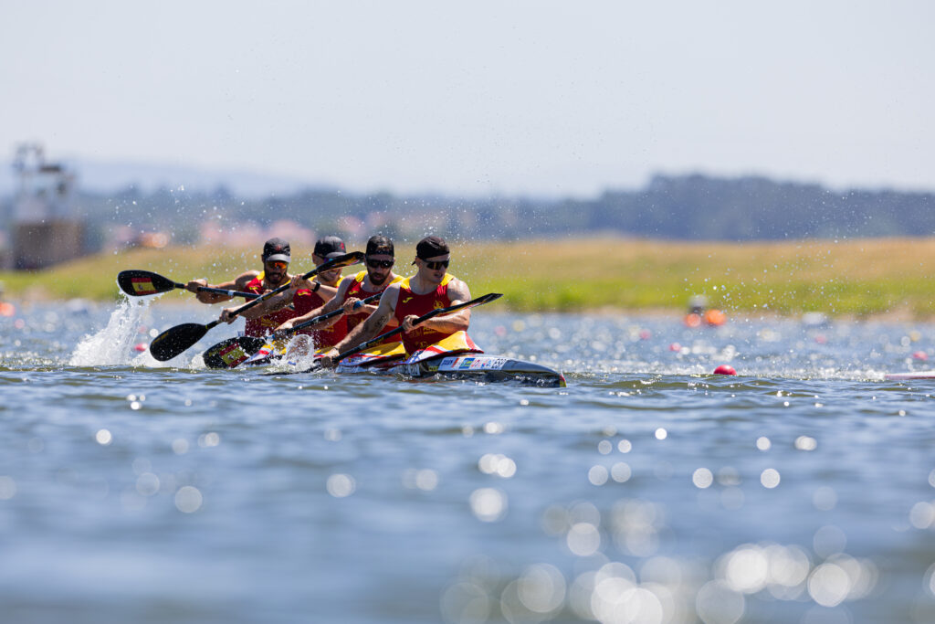 Adrián del Río, Carlos Arevalo, Marcus Cooper y Rodrigo Germade en el K4 masculino