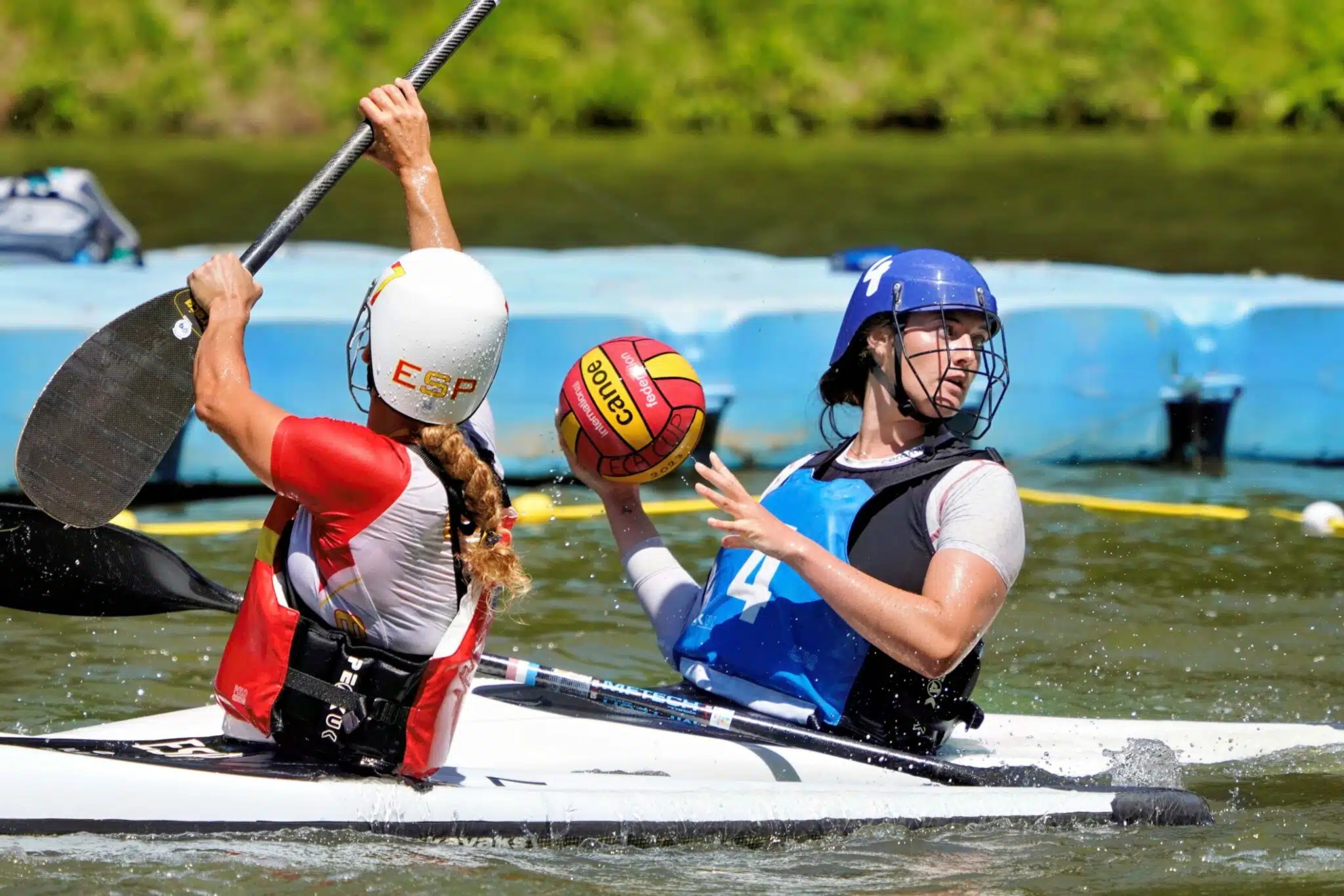El Kayak Polo femenino español no se quiere bajar del podio