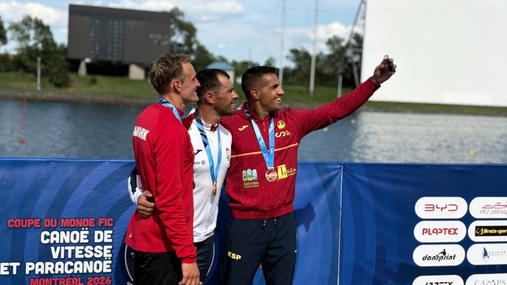 Podio K1 5000 masculino. Fernando Pimenta, Mads Pedersen y Javier López