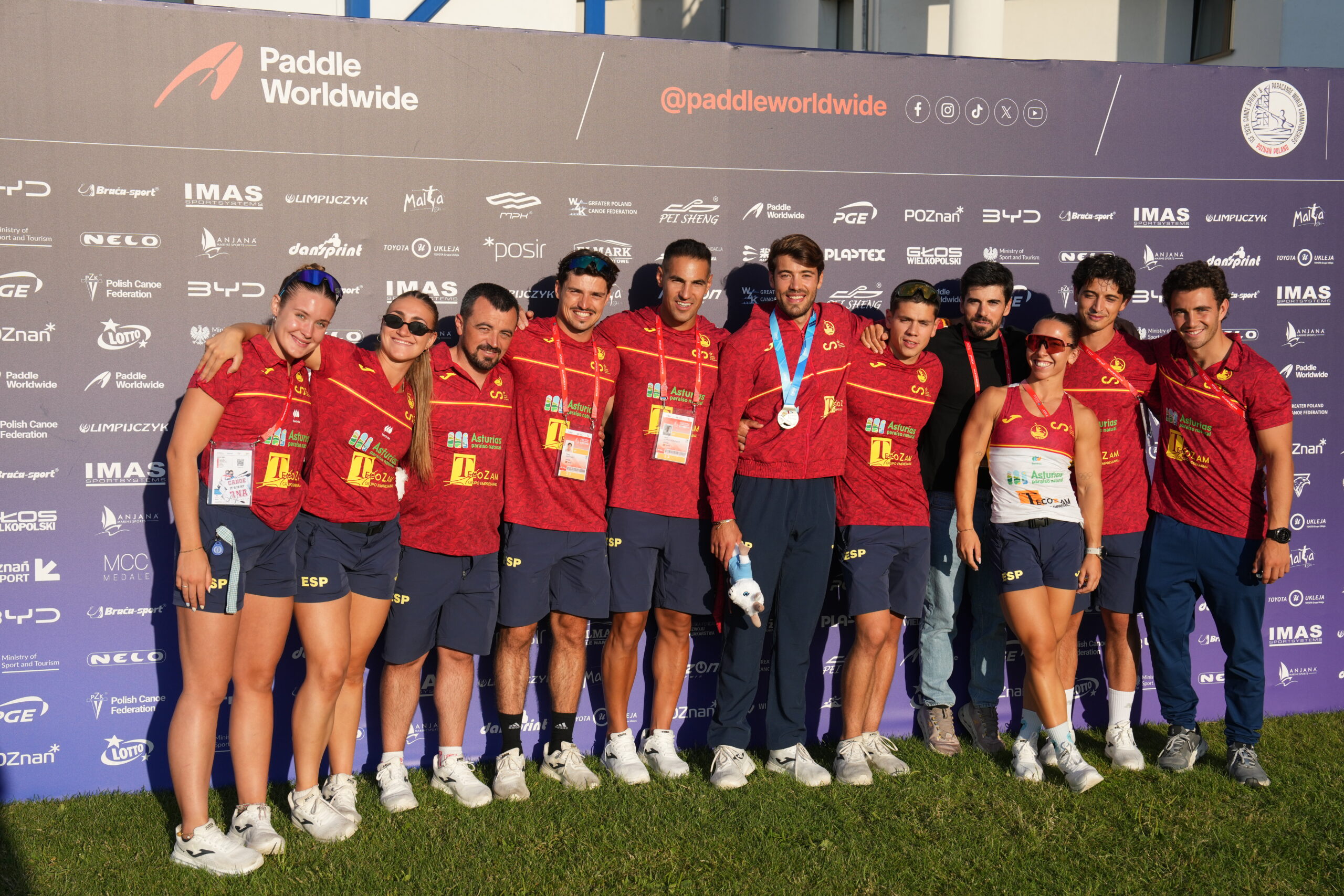 Dos medallas más y campeones de la Copa de Naciones en el mundial de Sprint de Poznan