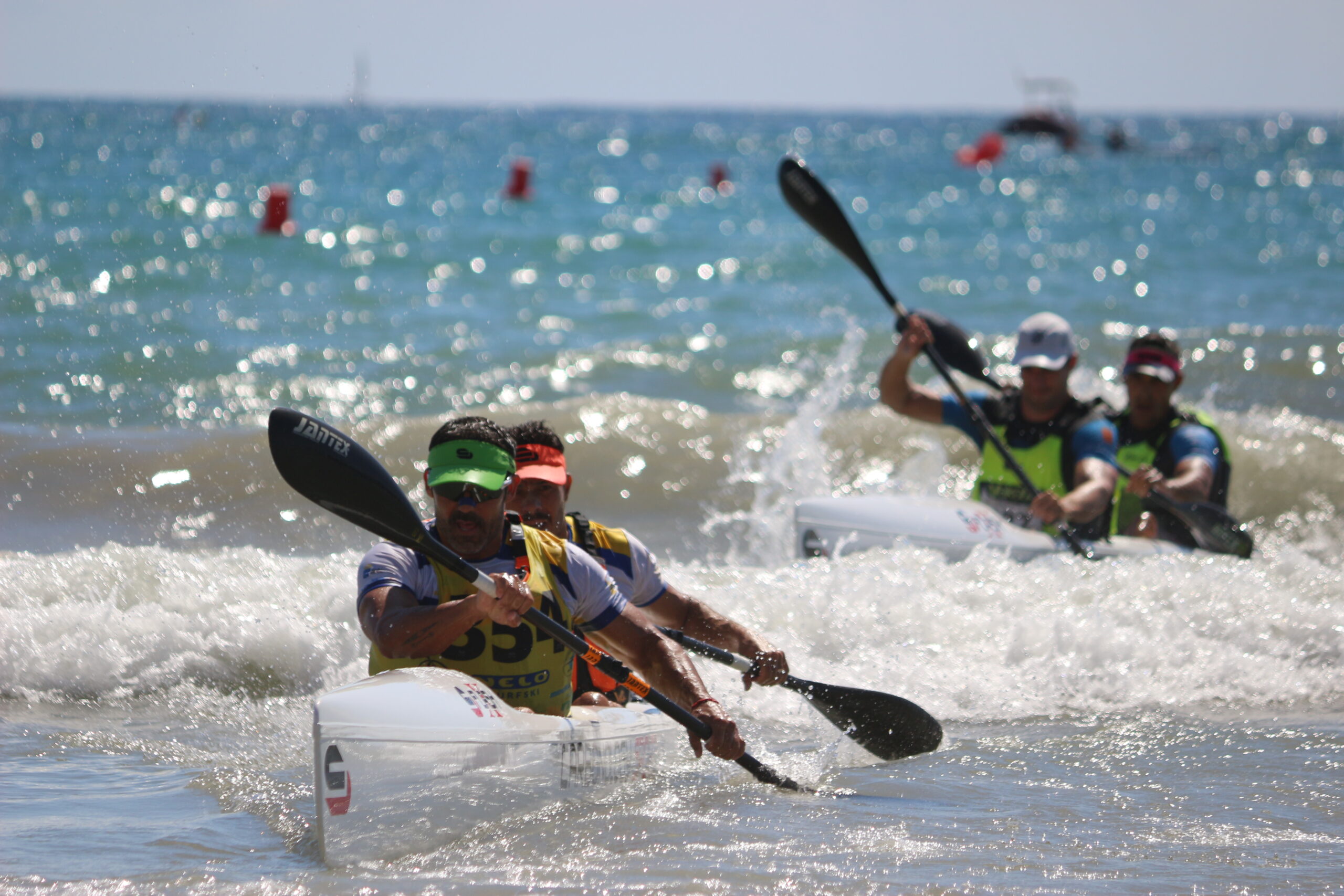 El Club Piragüismo Marlines de Lanzarote triunfa en el Campeonato de España de Kayak de Mar
